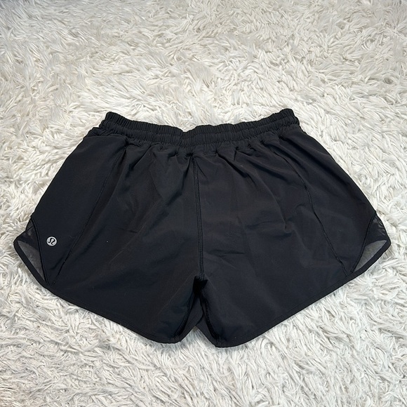 Lululemon Hotty Hot Short II *2.5" Black - Picture 5 of 6